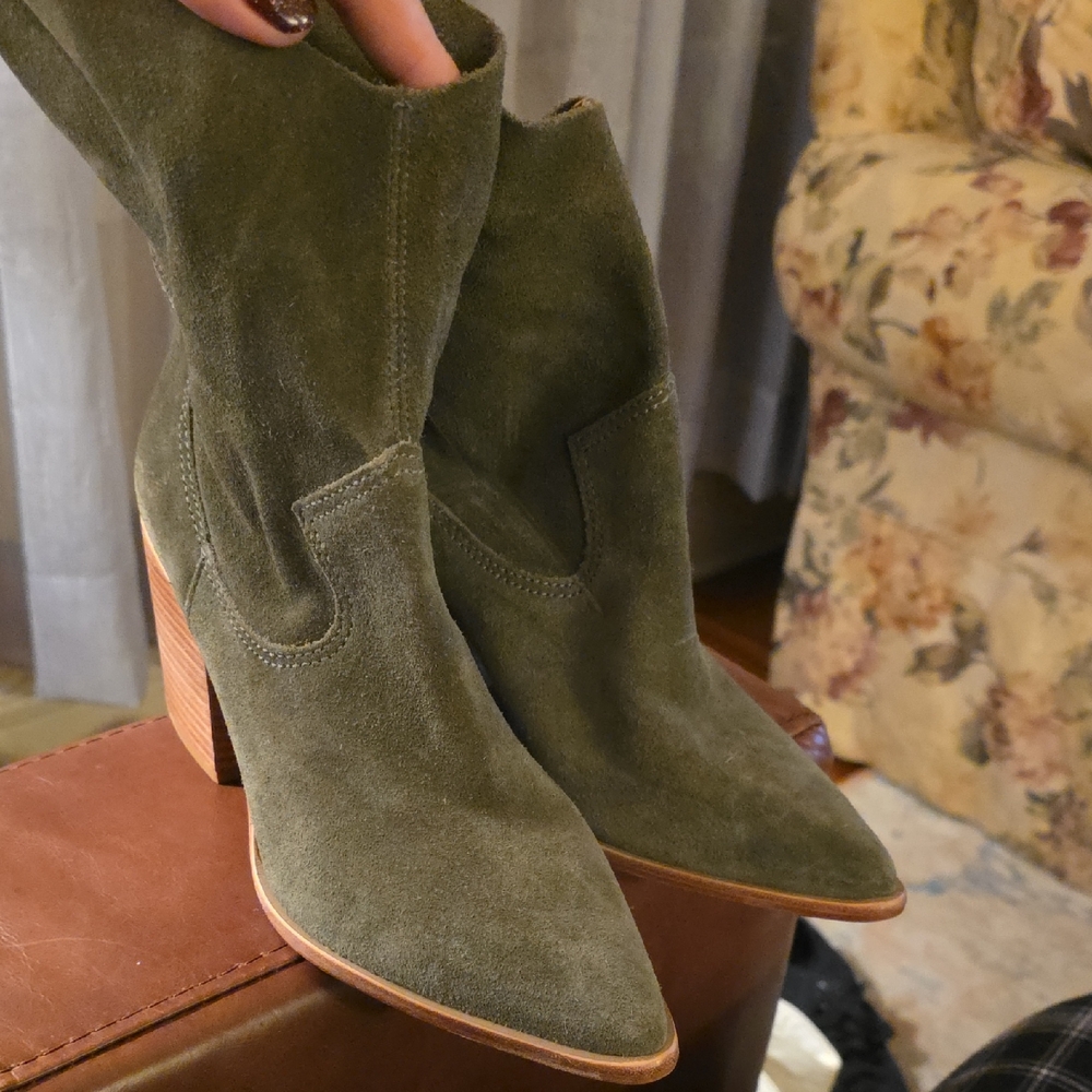 SCHUTZ Olive Green Suede Ankle Boots